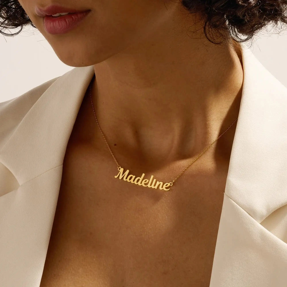 Custom Name Necklace, Pretty Things on Your Neck